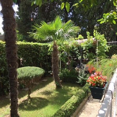 Garden Apartment Kaštela Exteriör bild