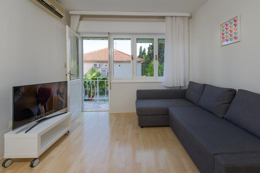 Garden Apartment Kaštela Rum bild